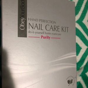 Nail care kit